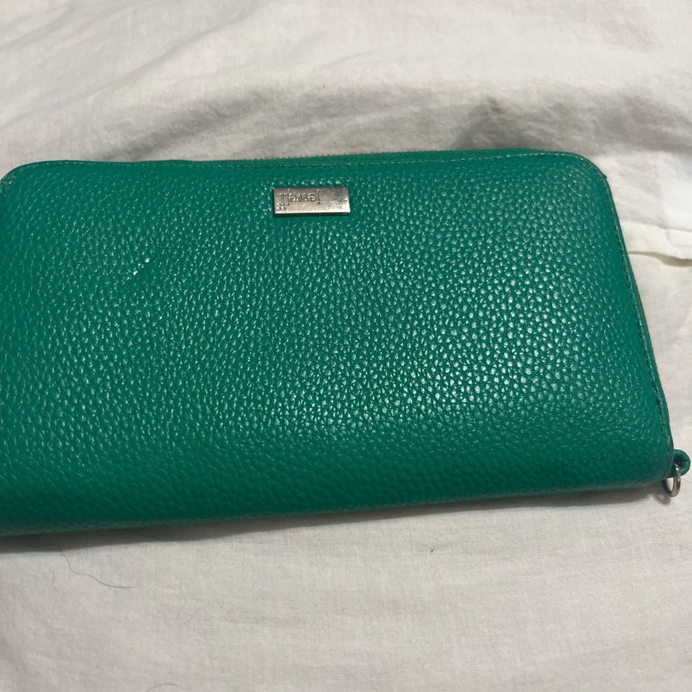 Thirty One Jewell Green Wallet Great Condition